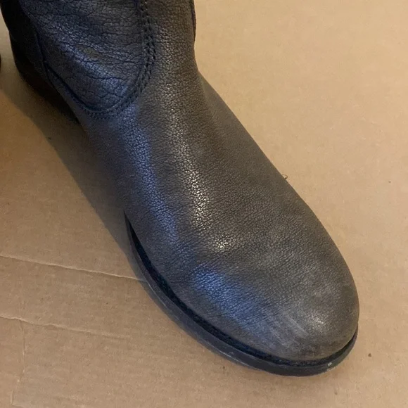 Authentic Frye boots - Picture 4 of 7